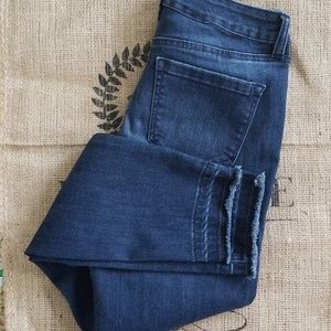 Cute & comfy ankle length stretch skinny jeans